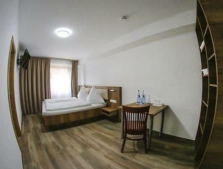 Look Hotel & Rooms Κράιλσχαϊμ Εξωτερικό φωτογραφία