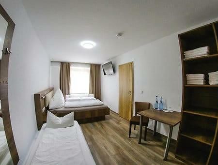 Look Hotel & Rooms Κράιλσχαϊμ Εξωτερικό φωτογραφία